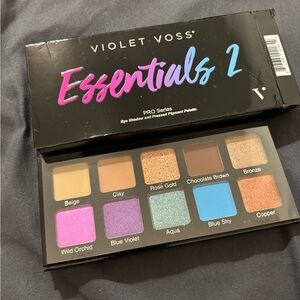 Violet Voss Essentials 2 Eyeshadow Palette